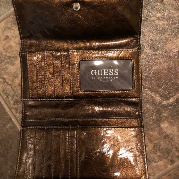 Guess brown wallet - Picture 3 of 4